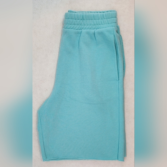 🚨LAST CALL🚨 Forever 21 Bermuda Sweat Shorts Women's Small Comfy Pastel - Picture 3 of 7